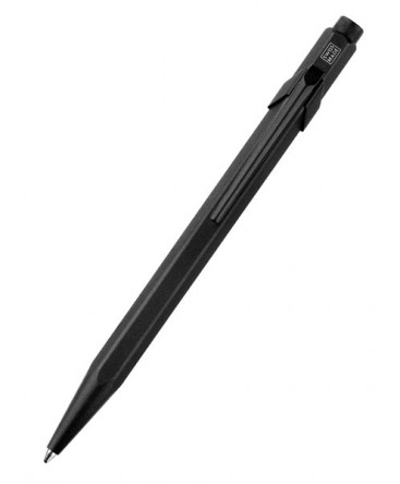 stylo-bille-caran-dache-849-black-code-avec-etui-ref_100015.258 stylo-bille-caran-dache-849-black-code-avec-etui-ref_100015.258