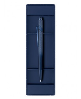 stylo-bille-caran-dache-849-cosmic-blue-bleu-edition-speciale-nm0849.124-caran-dache-ecrin-ouvert