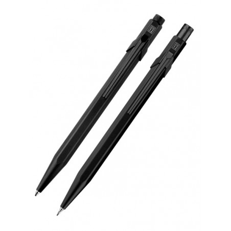 set-stylo-bille-porte-mine-caran-dache-849-black-code-edition-speciale_8490.496-caran-dache